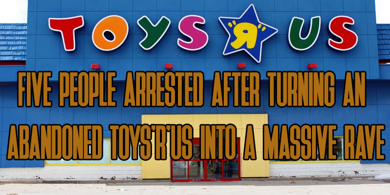 Abandoned Toys'R'Us Turned Into Massive RAVE!